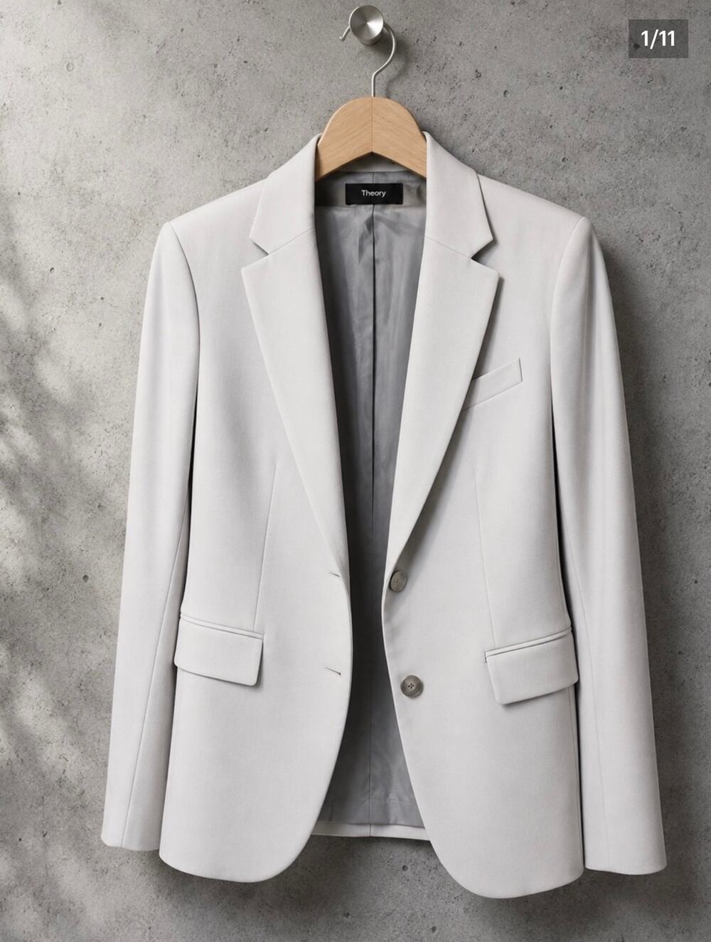 Theory Modern Classic Crepe Blazer in Silver / Light Gray Size 2 Nearly New